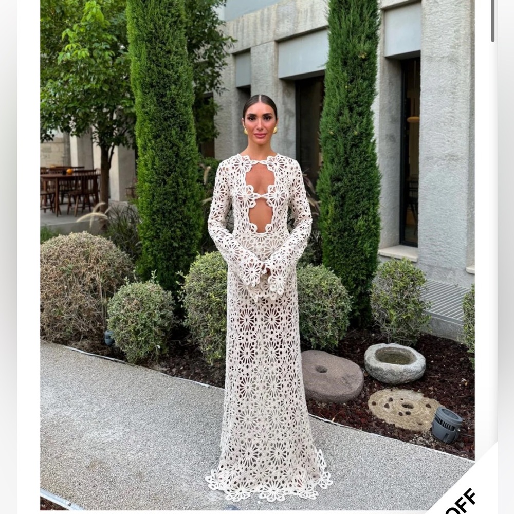 Elegant Long Sleeve Lace Dress